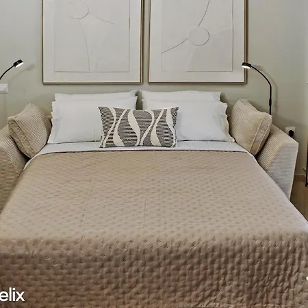 Zoi - Fully Renovated Luxury