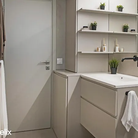 Zoi - Fully Renovated Luxury Апартаменты Халкида