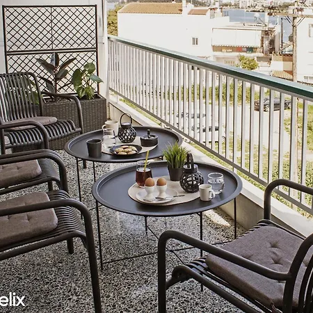 Zoi - Fully Renovated Luxury Апартаменты